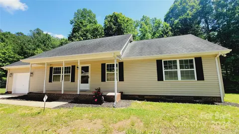 1529 Oak Terrace Dr, Dallas, NC 28034