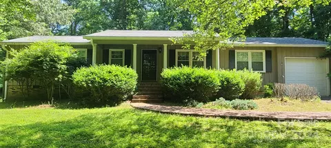 338 Country Club Dr, Troy, NC 27371