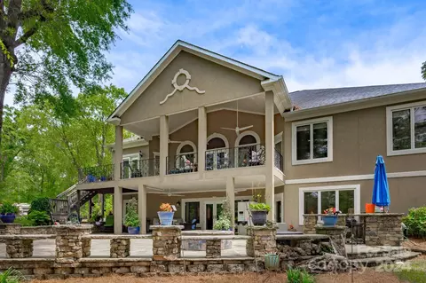 408 Valley 1 Dr, Winnsboro, SC 29180