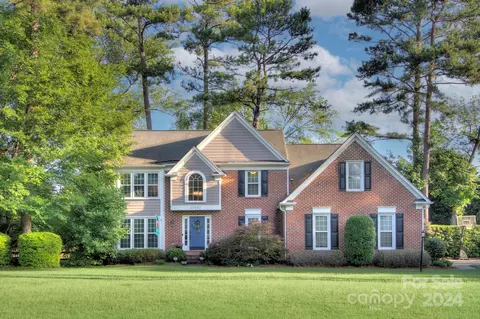 12037 Provincetowne Dr, Charlotte, NC 28277