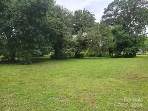 2401 Malotte Ln, Gastonia, NC 28054