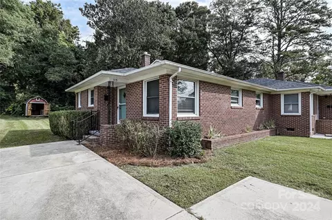 317 Gaston Ave, Mount Holly, NC 28120