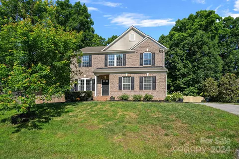 795 Virginia Pine Ln, Clover, SC 29710