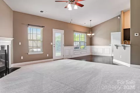 7228 Kenyon Dr, Denver, NC 28037 photo 9