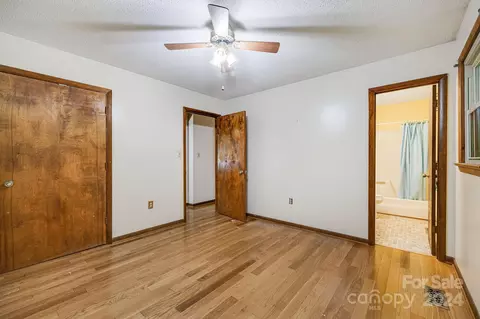 209 Cobblestone Dr, Marion, NC 28752 photo 18