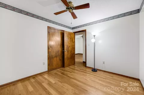 209 Cobblestone Dr, Marion, NC 28752 photo 15