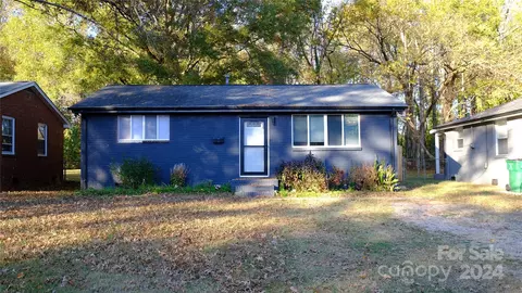 2109 Finchley Dr, Charlotte, NC 28215
