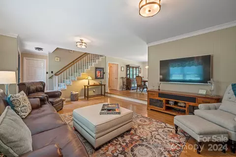 217 9th Ne St NE, Conover, NC 28613 photo 6