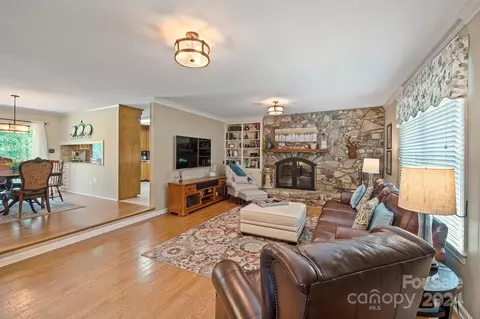 217 9th Ne St NE, Conover, NC 28613 photo 8