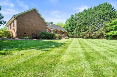 217 9th Ne St NE, Conover, NC 28613 photo 40