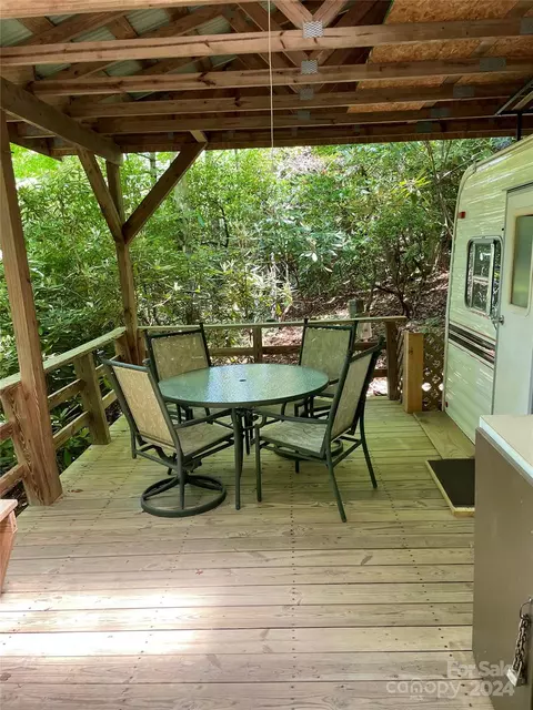 46 Bear Wallow Dr, Spruce Pine, NC 28777 photo 6