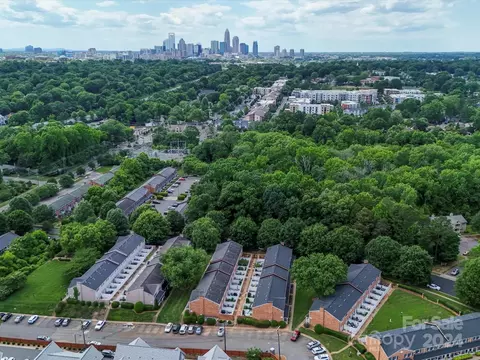 1318 Green Oaks G Ln #G, Charlotte, NC 28205