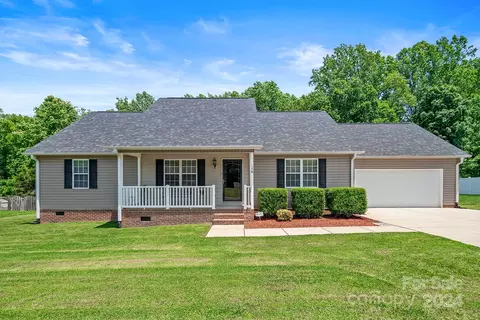 178 Nuthatch Ln, China Grove, NC 28023