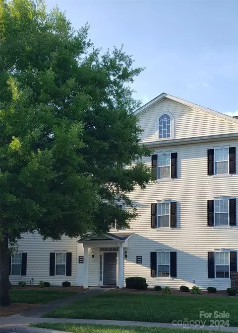 4050 Town Center Rd, Harrisburg, NC 28075