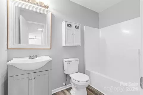 Bath - 537 Pullman Sw St SW, Concord, NC 28025 photo 2 of 2