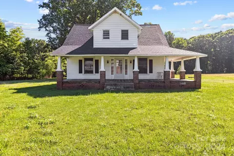 1875 Hollywood Dr, Salisbury, NC 28144