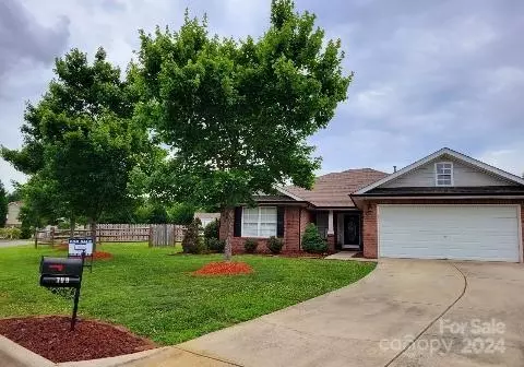 300 Ashmont Dr, Kannapolis, NC 28081