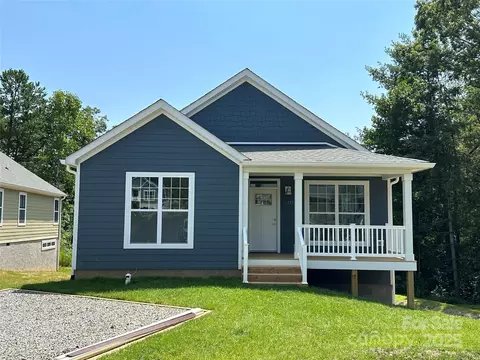 1027 Padgett Pl, Black Mountain, NC 28711
