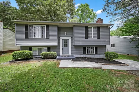 7705 Mallen Dr, Charlotte, NC 28212