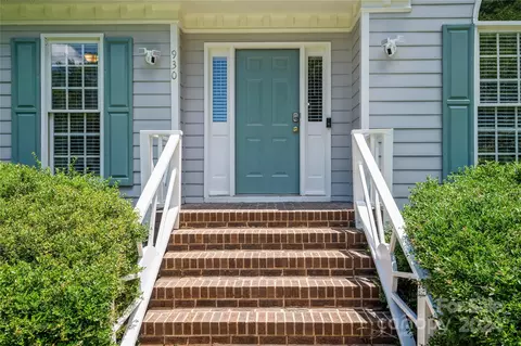 9301 Joines Dr, Matthews, NC 28105