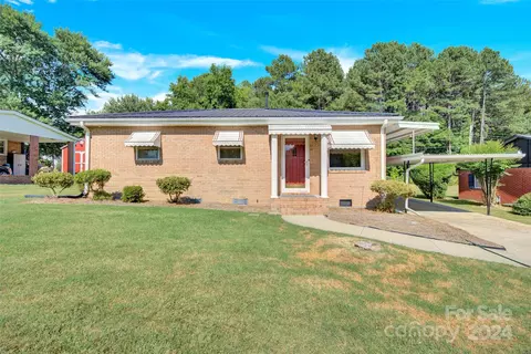 1209 Sterling St, Statesville, NC 28625