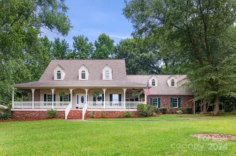 1715 Country Garden Dr, Shelby, NC 28150
