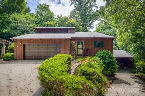 1473 Robinhood Dr, Morganton, NC 28655