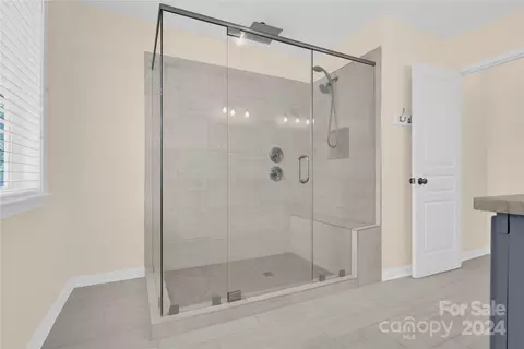 Bath - 18708 Ronceverte Dr, Cornelius, NC 28031 photo 5 of 7