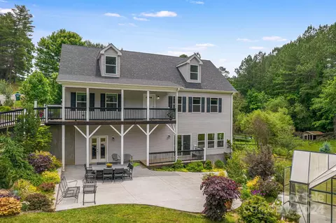 6 Hampton Ln, Weaverville, NC 28787