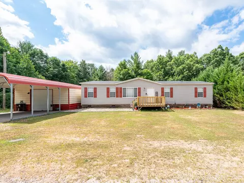3823 Cross Creek Dr, Hudson, NC 28638
