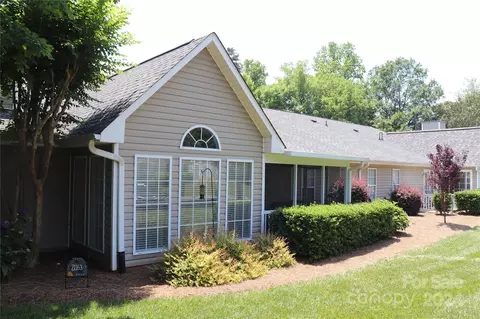 21163 Cold Spring Ln, Cornelius, NC 28031 photo 2