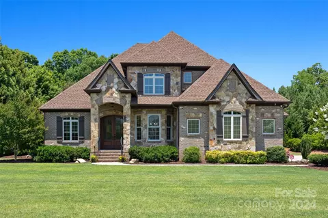 569 Medora Ln, Fort Mill, SC 29708
