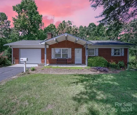 184 Lail Ln, Taylorsville, NC 28681