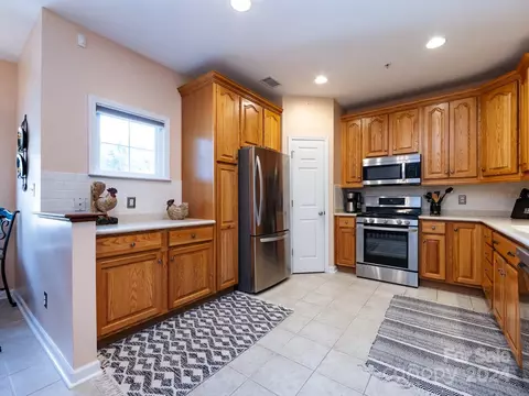 18807 Cloverstone Cir, Cornelius, NC 28031 photo 11