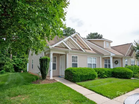 1640 Heather Chase Dr, Fort Mill, SC 29707