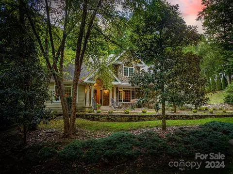 165 Sanctuary Dr, Waynesville, NC 28786