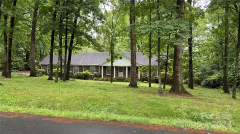 1632 Burtonwood Cir, Charlotte, NC 28212