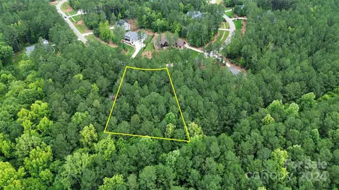6147 Chimney Bluff Rd, Lancaster, SC 29720 photo 3
