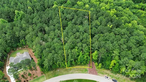 6147 Chimney Bluff Rd, Lancaster, SC 29720