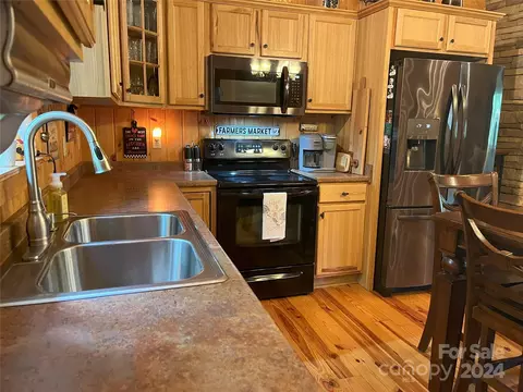 Kitchen - 2053 Edgerton Rd, Mill Spring, NC 28756 photo 5 of 6