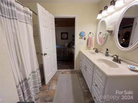 Bath - 2053 Edgerton Rd, Mill Spring, NC 28756 photo 3 of 4
