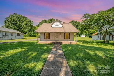 1554 Barringer St, Mount Pleasant, NC 28124