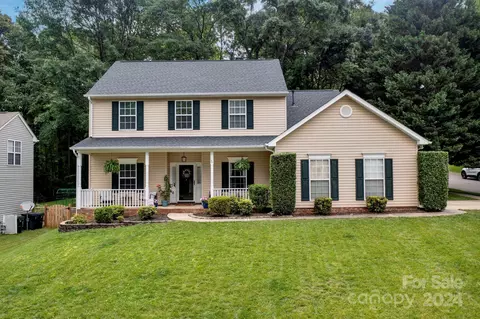 12546 Windward Oaks Dr, Huntersville, NC 28078