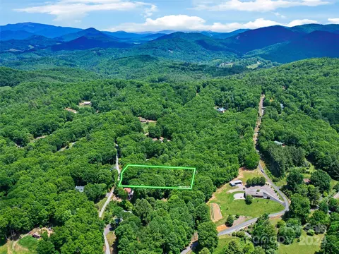 000 Laurel Acres Rd, Burnsville, NC 28714