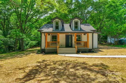 153 Hilltop Dr, Mooresboro, NC 28114