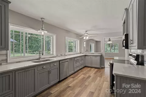 Kitchen - 81 Thermal Hill Ln, Tryon, NC 28782 photo 3 of 3