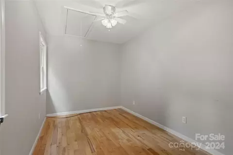 Bedroom - 81 Thermal Hill Ln, Tryon, NC 28782 photo 5 of 8