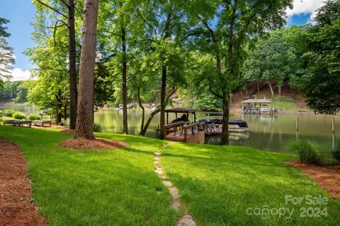 1007 Palmyra Dr, Fort Mill, SC 29708 photo 6