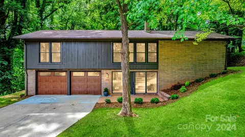 215 Blanton Rd, Morganton, NC 28655