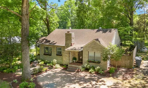 5500 Wilora Lake Rd, Charlotte, NC 28212